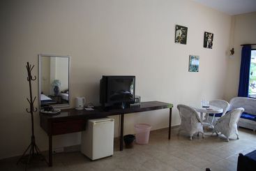 هتل Beach Club Resort