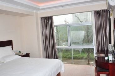 هتل Greentree Inn Chongqing North Railway Station Expr