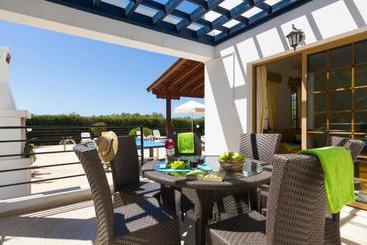 هتل Panareti Coral Bay Resort