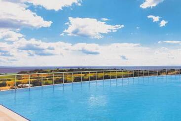 فندق Ramada By Wyndham Tekirdağ