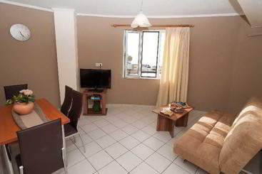 هتل Castello Apartments