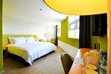 هتل Fullon Poshtel Kenting