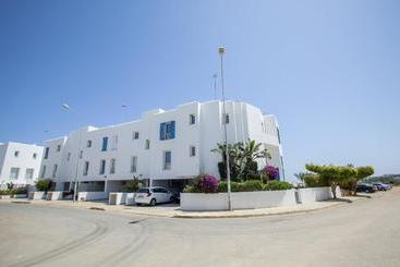 هتل Infinity Villa