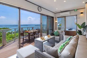 Kouri Ocean Moon Cottage