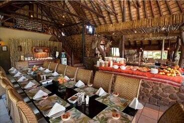 فندق Ditholo Game Lodge