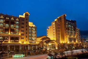 هتل Poly Hot Spring Guiyang