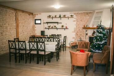 پانسیون Casa Ana