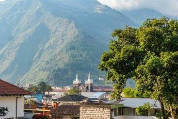 هتل De Mi Pueblo