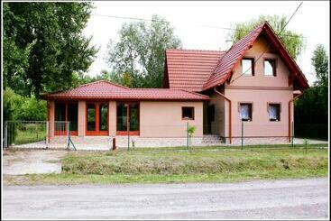 پانسیون Számadó Vendégház