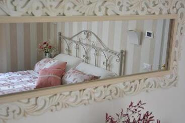 مبيت وإفطار Appio Claudio Tre