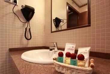Hostal Avenida Barajas