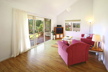 호텔 Poinciana Cottages