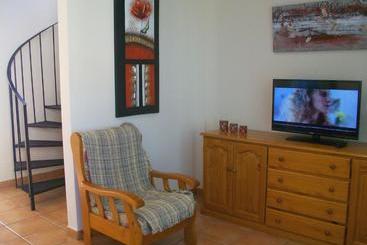 Apartamentos Par Tres   Oliva Nova