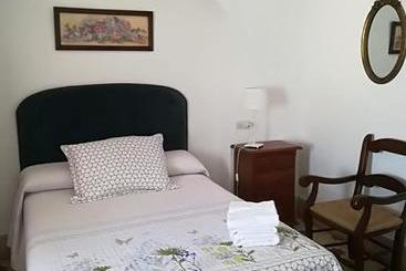مسافرخانه Tranvía Beach House