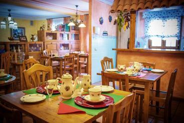 هتل Hosteria Los Laureles