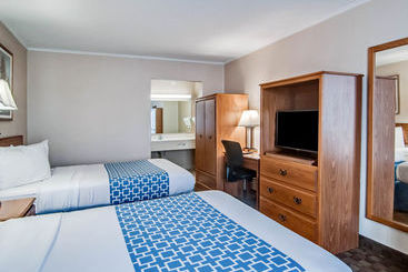 هتل Smart   Formerly Econo Lodge