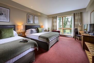 Manor West Hotel & Leisure Club