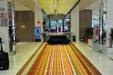Super 8 Hotel Guangzhou San Yuan Li