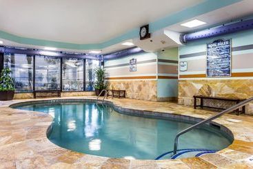 هتل Bluegreen Vacations Seaglass Tower, Ascend Resort Collection