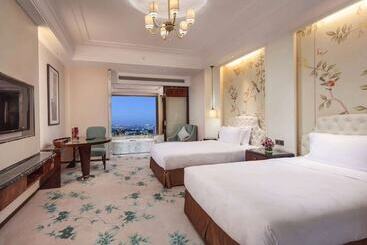 酒店 Ramada Plaza Qiandeng Kunshan