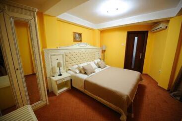 هتل Royal Craiova
