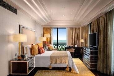 Отель The Leela Palace Chennai