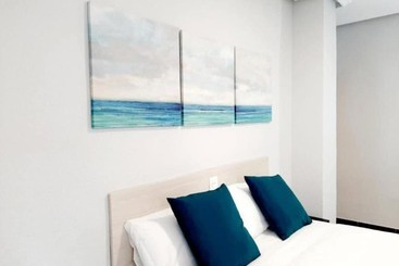 هتل Hostal Lucia By Gaiarooms