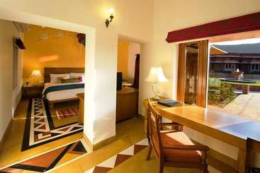 Отель Samsara Resort & Camp