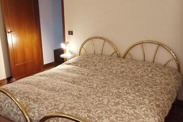 Bed and Breakfast Rasna Heart Guest House