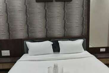 هتل Grand Royal