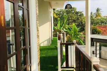 هتل Peacock Paradise Villa