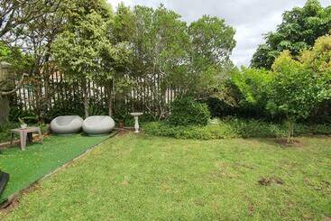 پانسیون Plett57   Self Catering   Room No2