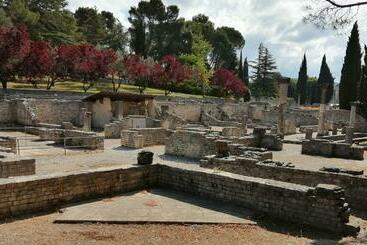 تختخواب و صبحانه Au Villadior   Vaison La Romaine