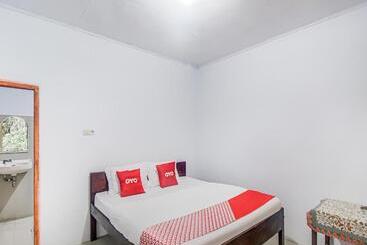 בית מלון כפרי Oyo 90924 Tarsius Homestay