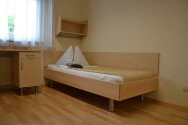 Mladinski Dom   Hostel