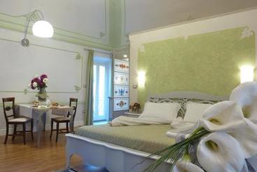 تختخواب و صبحانه In Tarquinia Albergo Diffuso