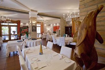 هتل L Albergo Al Porticciolo