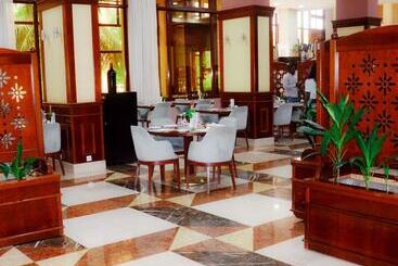 ホテル Lancaster Ouaga 2000