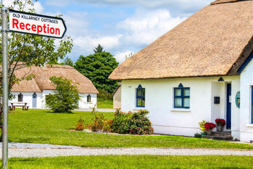 هتل Old Killarney Village