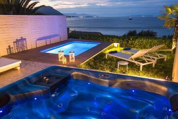 هتل Palms And Spas Villas Retreat