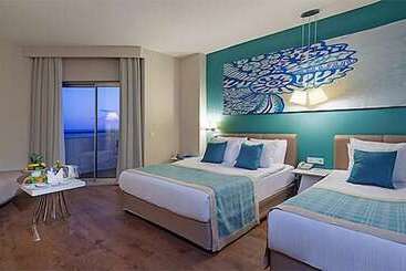 هتل Seashell Resort & Spa