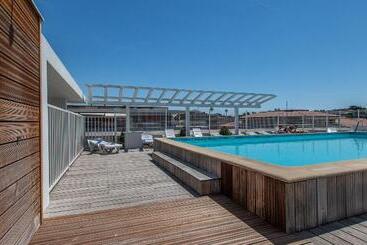 هتل Vacanceole  Residence Le Crystal