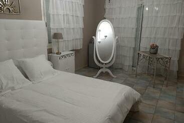 تختخواب و صبحانه Chambre D Hote Casa Tozza