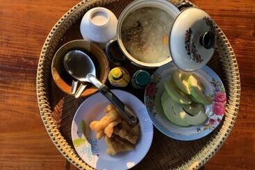 پانسیون Hinpha Homestay