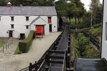 Woodview Bed & Breakfast