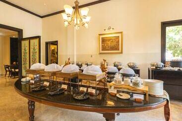 هتل The Ayodya Palace