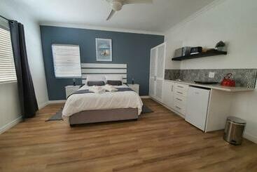 پانسیون Plett57   Self Catering   Room No1