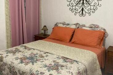 بنسيون Hostal Casa Blanca