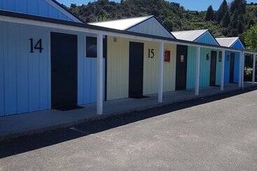 استراحتگاه Kaiteriteri Reserve Cabins