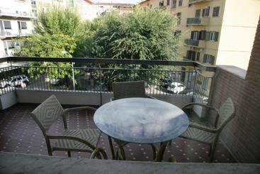 هتل Piazza Marconi